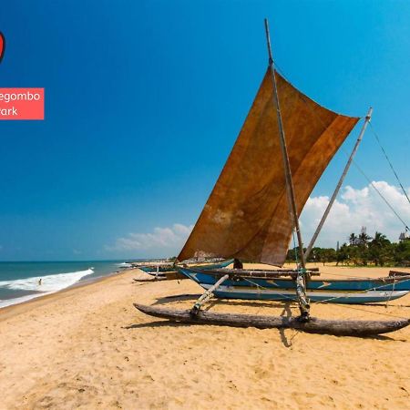 Holiday Guest Inn Negombo Exterior foto