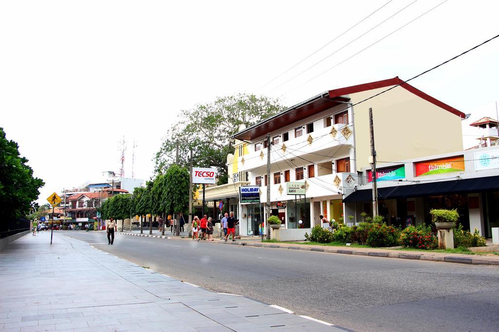 Holiday Guest Inn Negombo Exterior foto