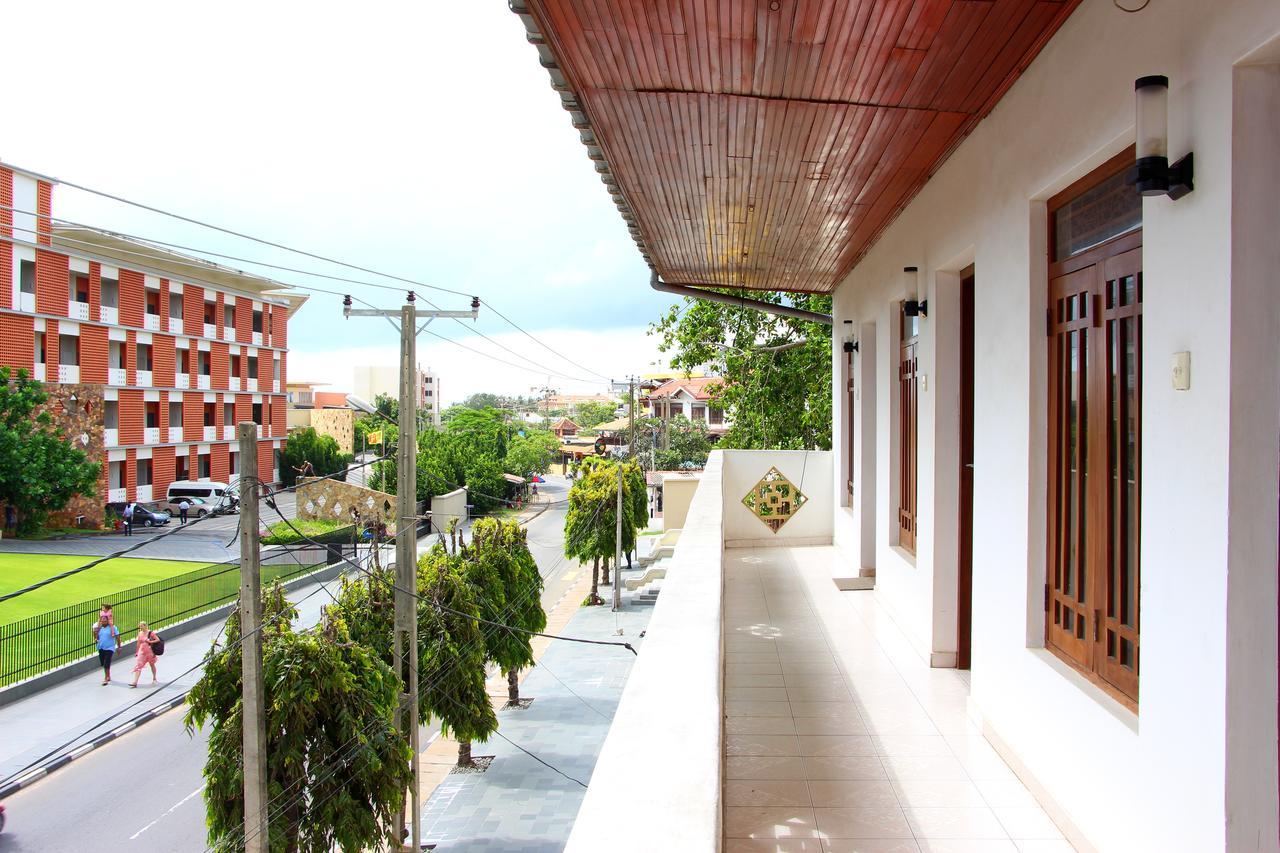 Holiday Guest Inn Negombo Exterior foto